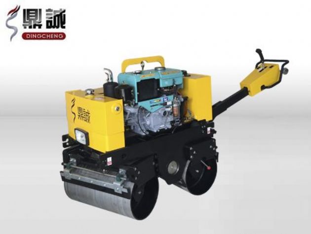 點(diǎn)擊查看詳細(xì)信息<br>標(biāo)題：DC-840-I全液壓手扶雙鋼輪壓路機(jī) 閱讀次數(shù)：15014