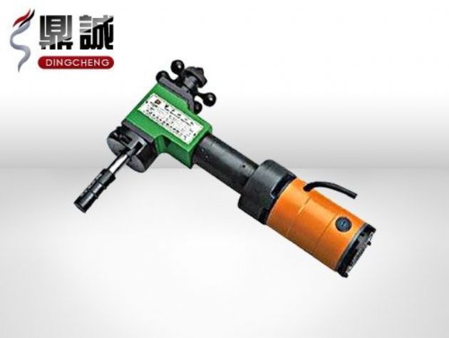 點擊查看詳細信息<br>標題：T型內(nèi)漲式管子坡口機 閱讀次數(shù)：4893