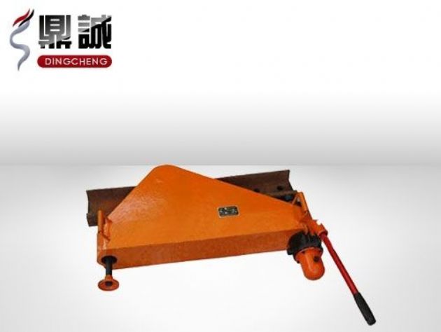 點(diǎn)擊查看詳細(xì)信息<br>標(biāo)題：垂直液壓彎軌機(jī) 閱讀次數(shù)：4684