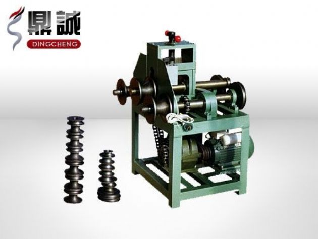 點(diǎn)擊查看詳細(xì)信息<br>標(biāo)題：立式多功能滾動式彎管機(jī) 閱讀次數(shù)：5409