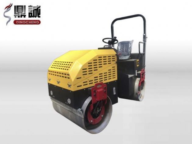 點(diǎn)擊查看詳細(xì)信息<br>標(biāo)題：2.5噸全液壓座駕式振動(dòng)壓路機(jī) 閱讀次數(shù)：15087