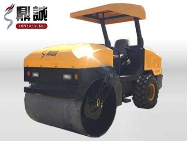 點(diǎn)擊查看詳細(xì)信息<br>標(biāo)題：4噸單鋼輪振動(dòng)壓路機(jī) 閱讀次數(shù)：14071